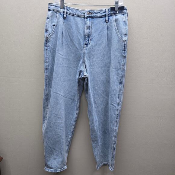 Hollister NWT Denim Ultra High-Rise Mom Jeans Stretch Blue 13R Classic 31x27 - Picture 1 of 7